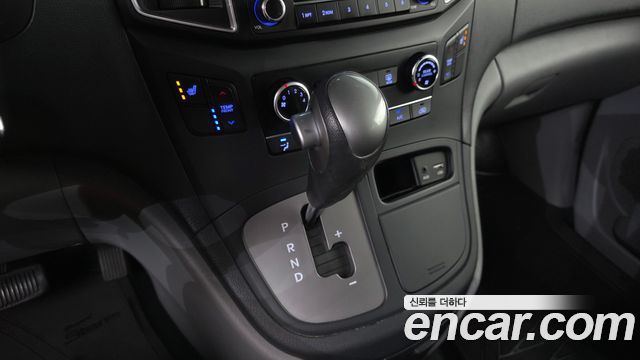 Hyundai Starex 2018 thumb 10
