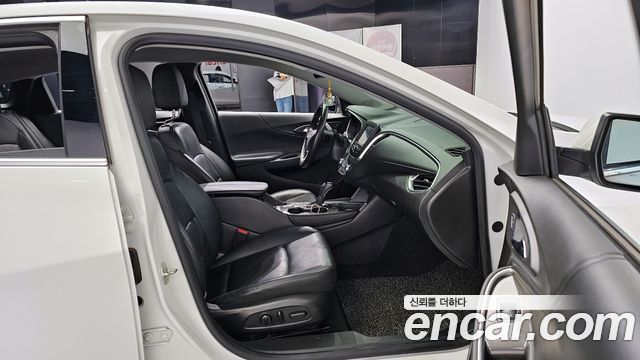 Chevrolet Malibu 2017 thumb 11