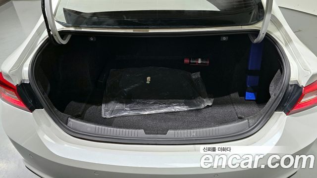 Chevrolet Malibu 2017 thumb 12
