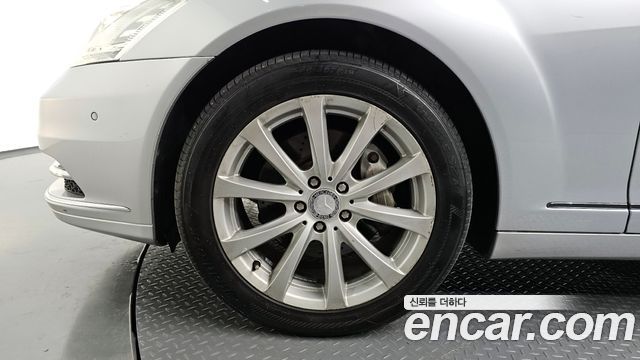 Mercedes-Benz S-Class 2010 thumb 6