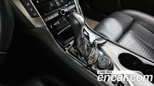 Infiniti Q50 2016 thumb 10