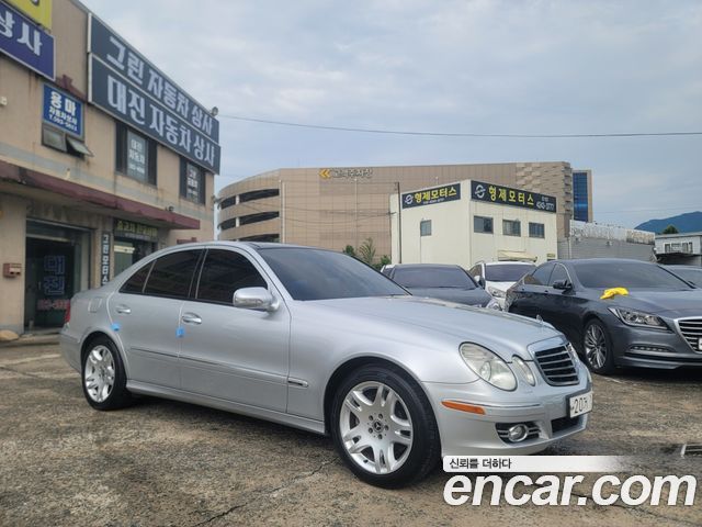 Mercedes-Benz E-Class 2008 thumb 4