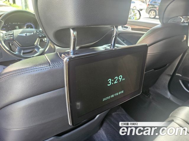 Genesis G80 2019 thumb 12
