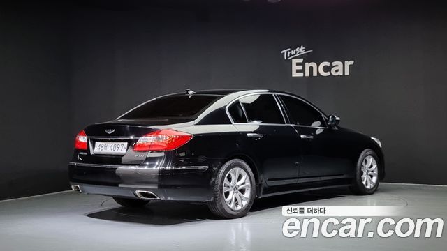 Hyundai Genesis 2013 thumb 3