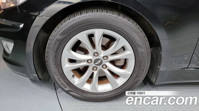 Hyundai Genesis 2013 thumb 6