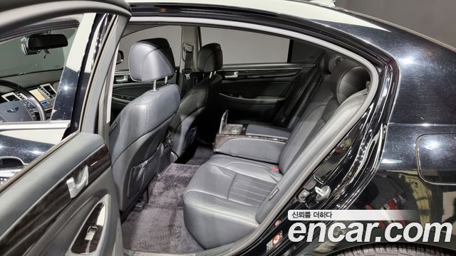 Hyundai Genesis 2013 thumb 12