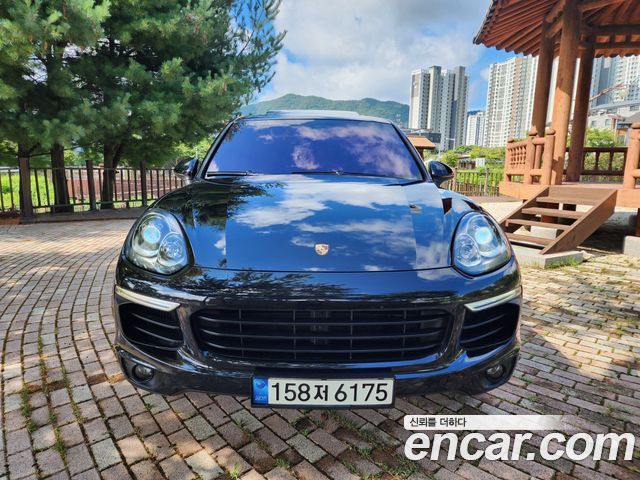 Porsche Cayenne 2015 thumb 3