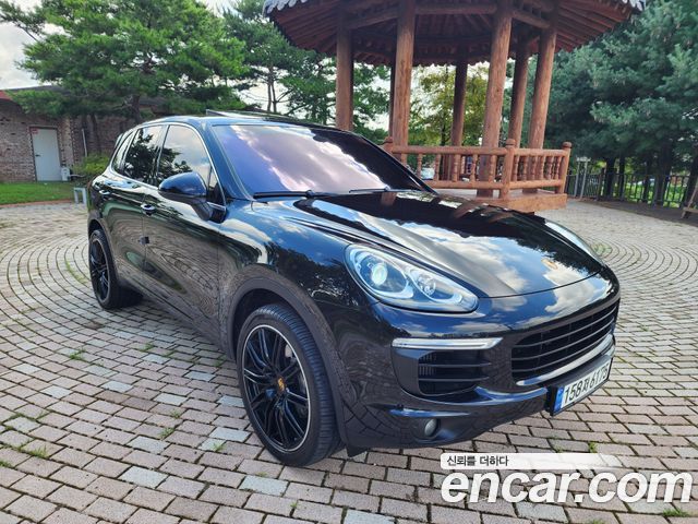 Porsche Cayenne 2015 thumb 4