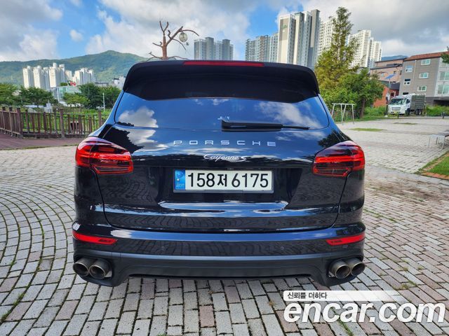 Porsche Cayenne 2015 thumb 7