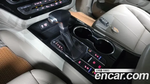 Kia Carnival 2019 thumb 9