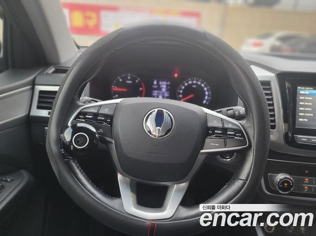 SsangYong Rexton 2019 thumb 9