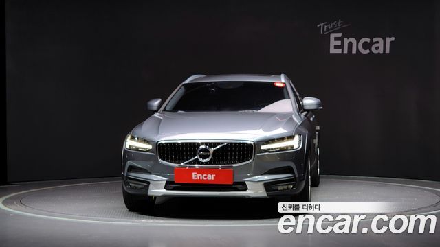 Volvo V90 2017 thumb 4