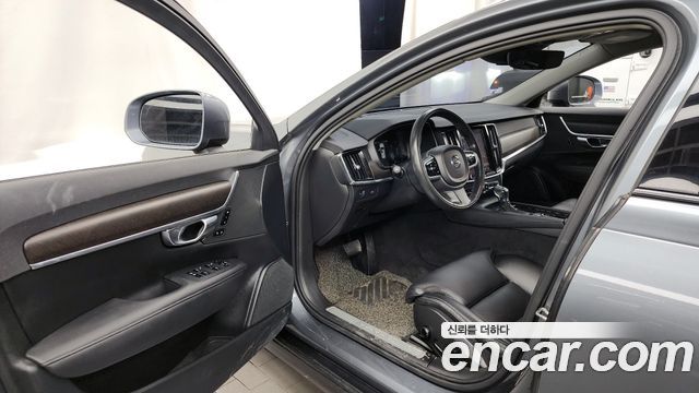 Volvo V90 2017 thumb 11