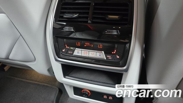 BMW XM 2023 thumb 12