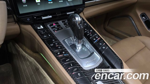Porsche Panamera 2014 thumb 10