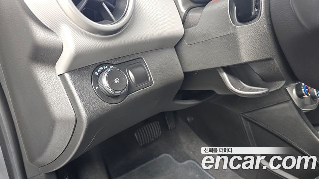 Chevrolet Aveo 2015 thumb 12