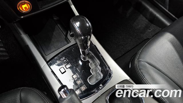 SsangYong Korando 2018 thumb 9