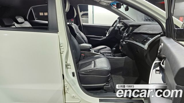 SsangYong Korando 2018 thumb 10