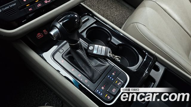 Kia Carnival 2015 thumb 9