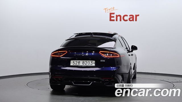 Kia Stinger 2018 thumb 5