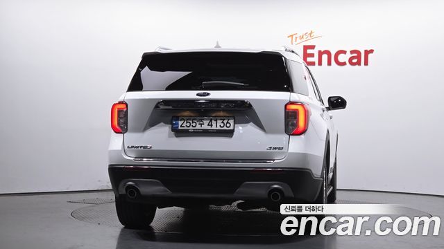 Ford Explorer 2021 thumb 5