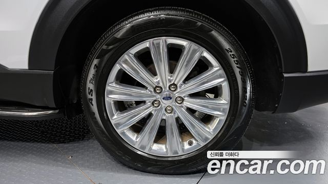 Ford Explorer 2021 thumb 6
