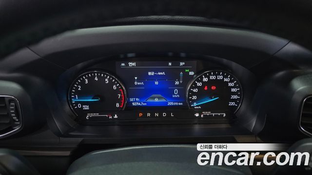 Ford Explorer 2021 thumb 9