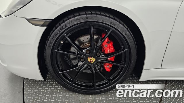 Porsche Cayman 2017 thumb 6