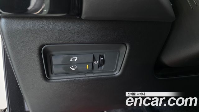 Land Rover Range Rover 2015 thumb 12