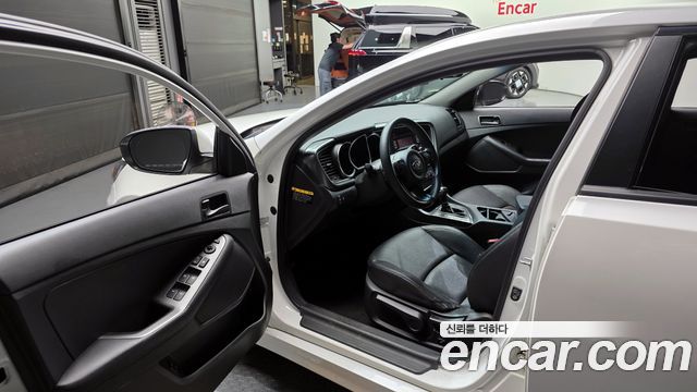 Kia K5 2013 thumb 11