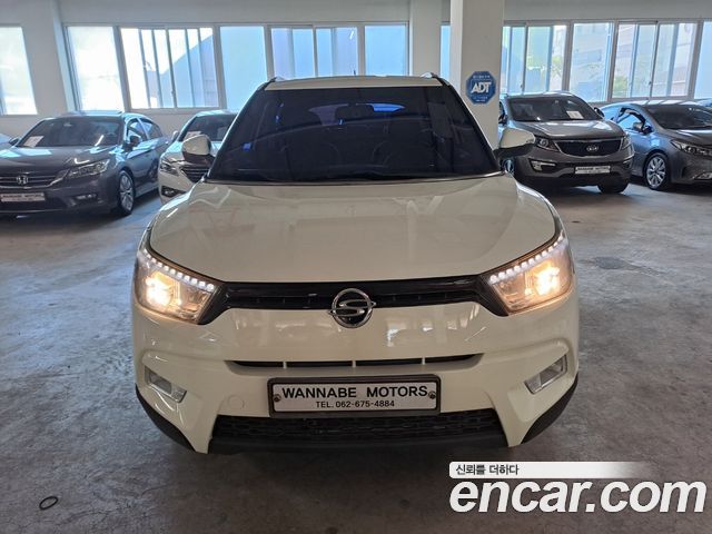 SsangYong Tivoli 2015 thumb 4