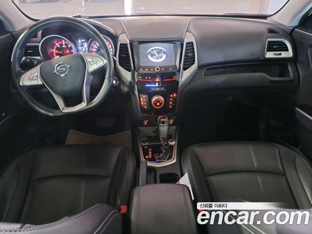 SsangYong Tivoli 2015 thumb 8