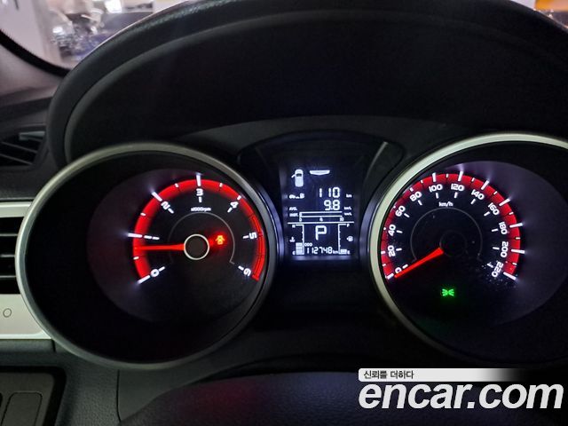 SsangYong Tivoli 2015 thumb 9