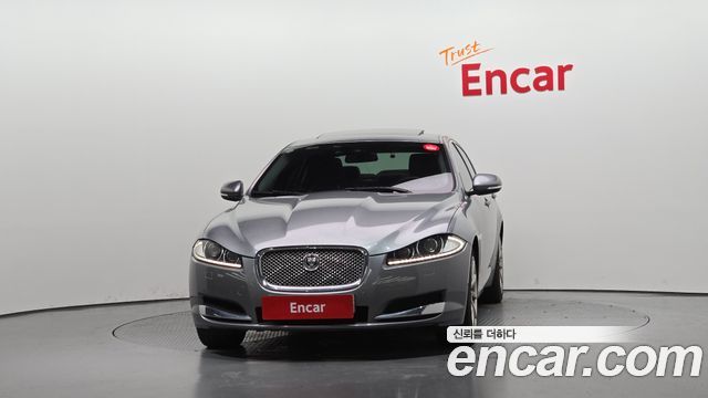 Jaguar XF 2013 thumb 4