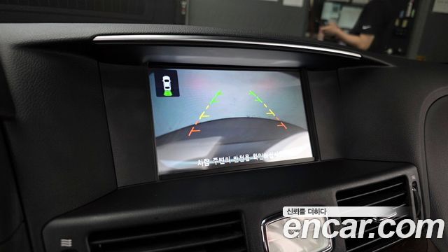 Infiniti Q70 2016 thumb 12