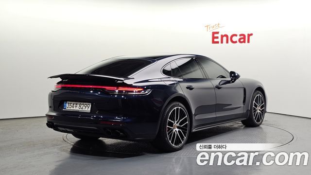 Porsche Panamera 2021 thumb 3