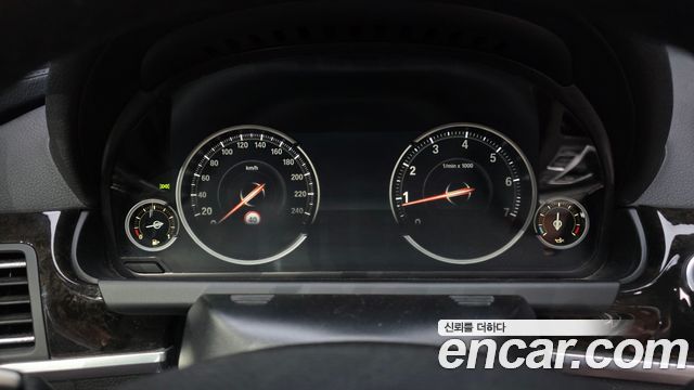 BMW 6 серии 2014 thumb 9