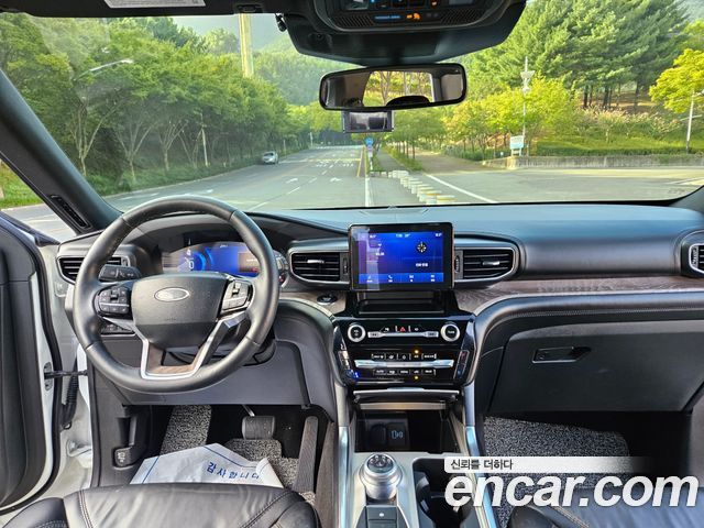 Ford Explorer 2023 thumb 11