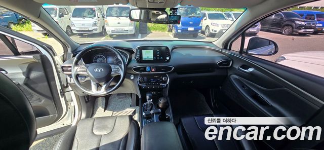 Hyundai Santa Fe 2019 thumb 3