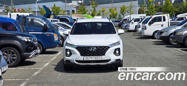 Hyundai Santa Fe 2019 thumb 4