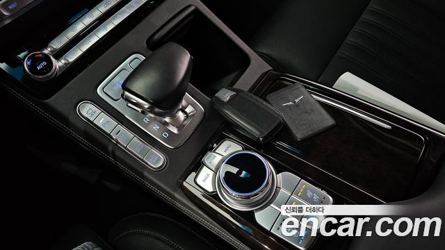 Genesis G90 2020 thumb 9