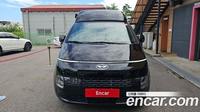 Hyundai Staria 2023 thumb 4