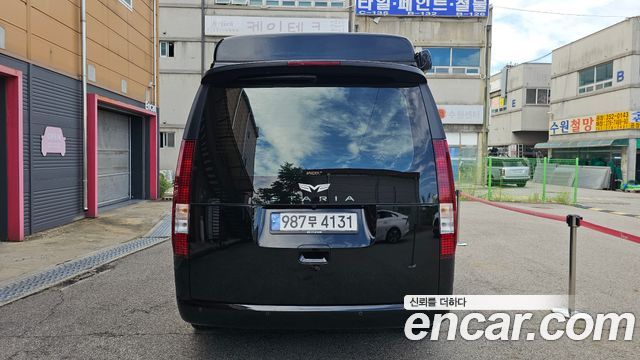 Hyundai Staria 2023 thumb 5