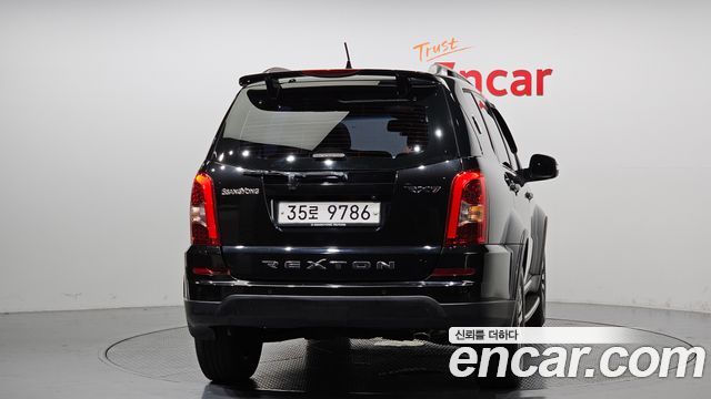 SsangYong Rexton 2012 thumb 5