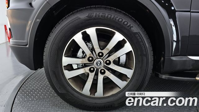 SsangYong Rexton 2012 thumb 6