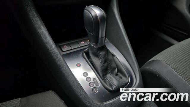 Volkswagen Golf 2011 thumb 9