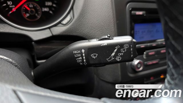 Volkswagen Golf 2011 thumb 12