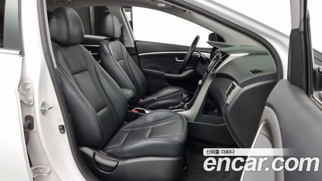 Hyundai i30 2013 thumb 10