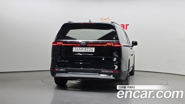 Kia Carnival 2021 thumb 5
