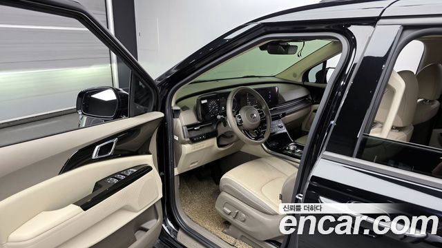 Kia Carnival 2021 thumb 11